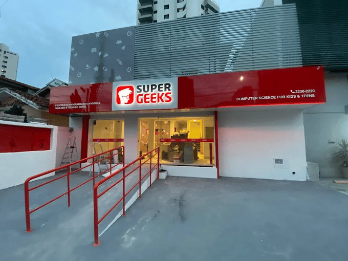SuperGeeks Campo Belo — foto 4